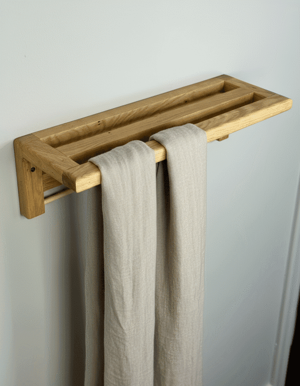 Вішалка в передпокій