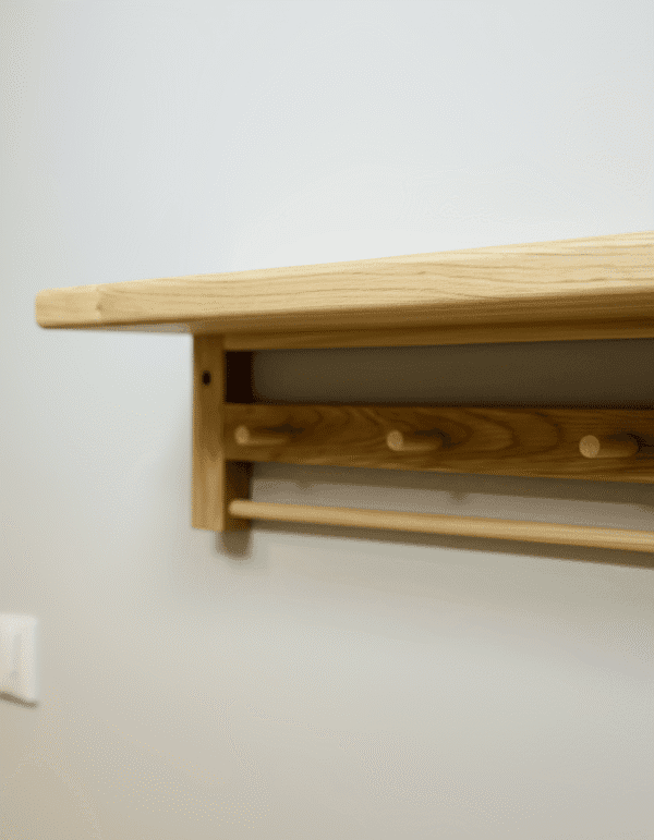 Вішалка в передпокій