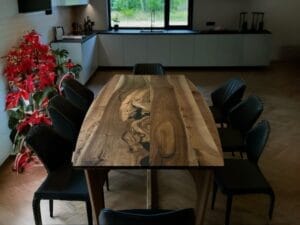 IMG_0036 Стіл з масиву горіха