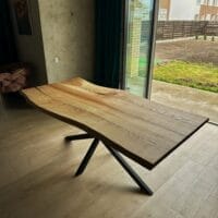 Стіл з масиву ясену