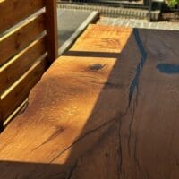 Стіл з цільного масиву дуба