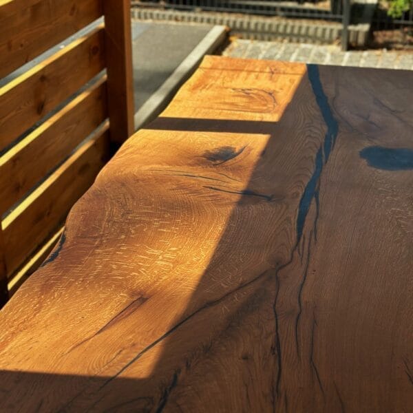 Стіл з цільного масиву дуба